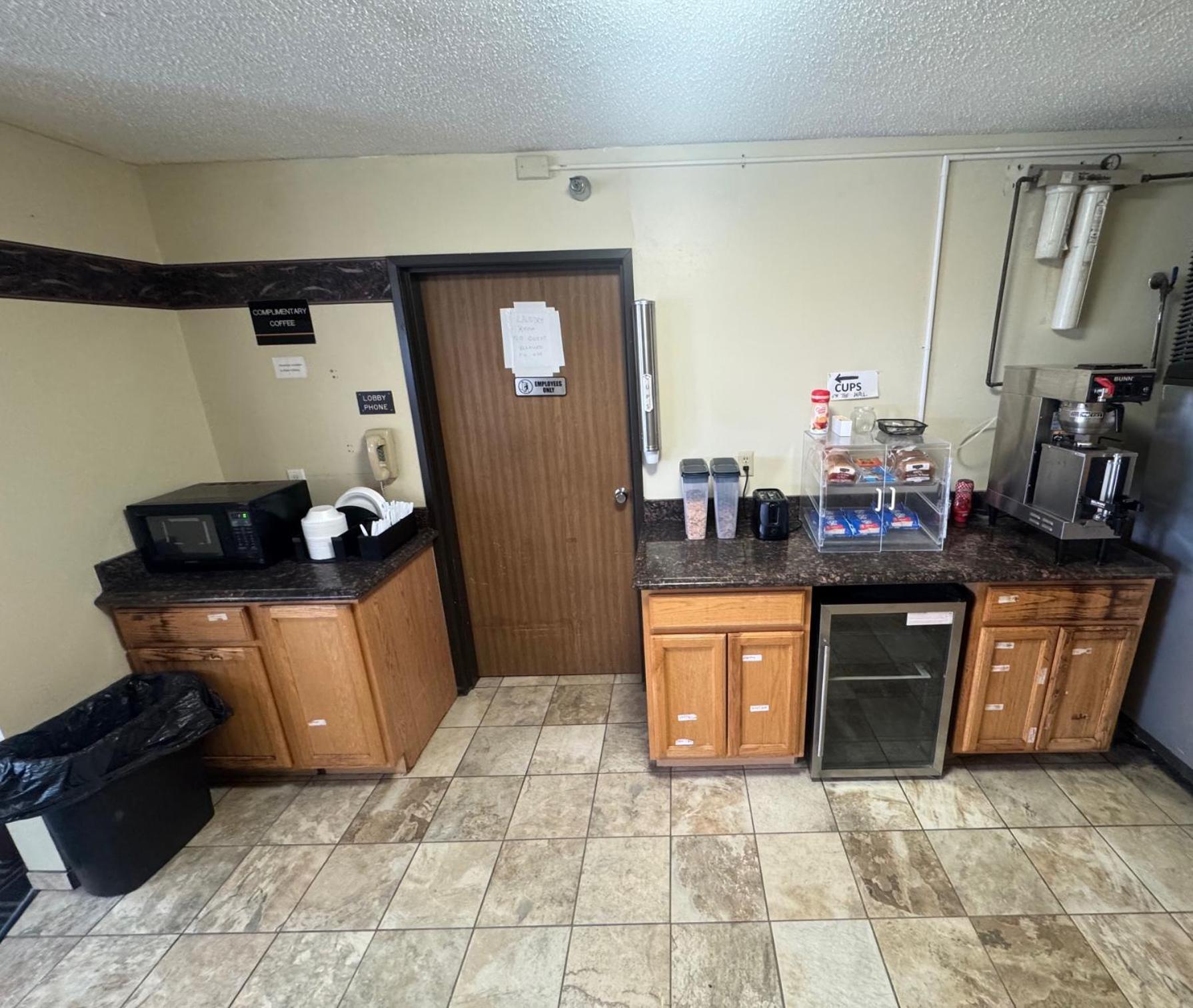 Smart Choice Inn Plankinton Экстерьер фото