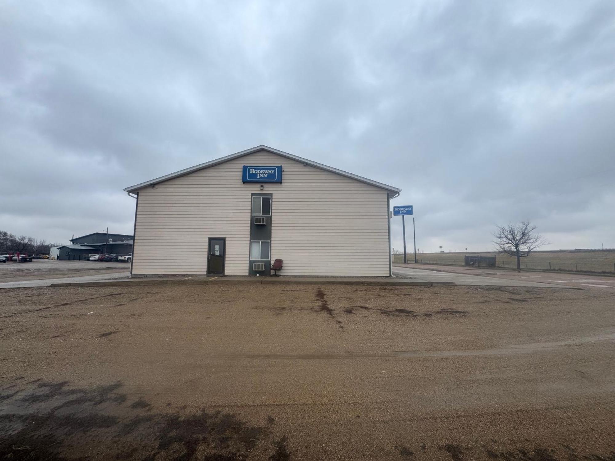 Smart Choice Inn Plankinton Экстерьер фото